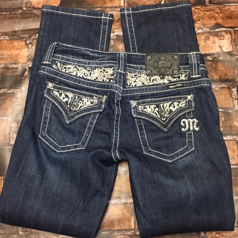 Buckle Exclusive Miss Me Easy Straight Jeans